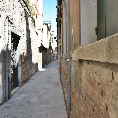 Apartment Calle Del Forno Apartment
